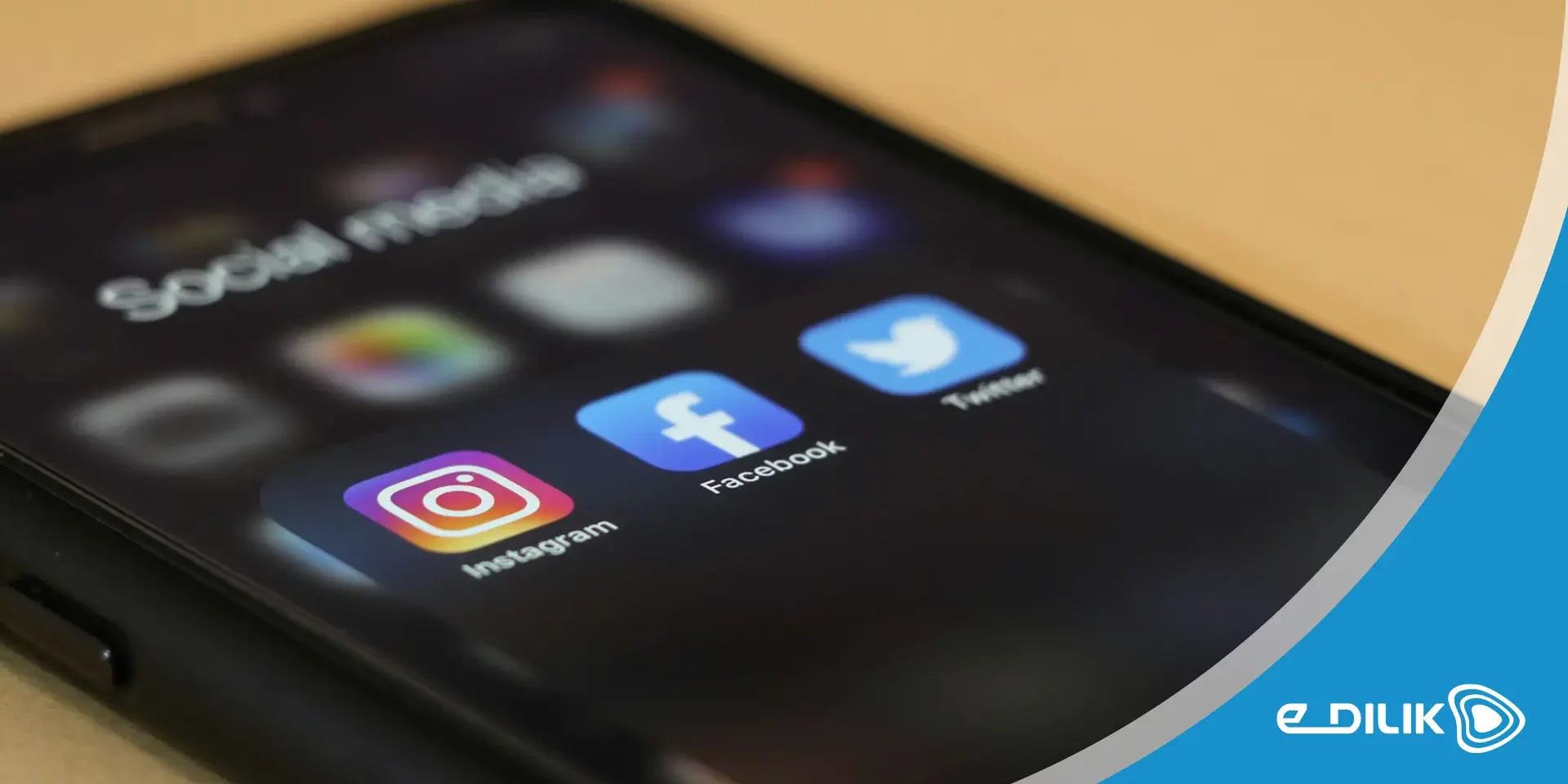 reseaux-sociaux-a-connaitre-2024-E-Dilik téléphone avec reseaux sociaux instagram - facebook - twitter